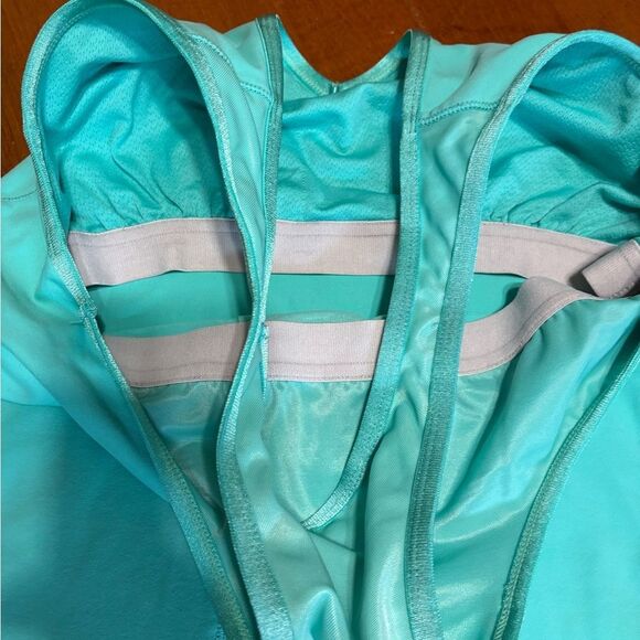 Alo Yoga Racerback Tank Top w/ Built in Bra Light Green (Spearmint) Size Large - Picture 6 of 6